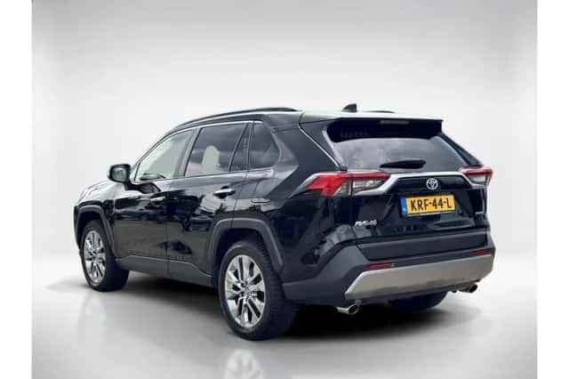 Toyota RAV4 (2023) thumbnail 3