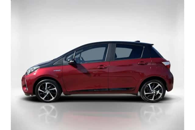 Toyota Yaris (2019) thumbnail 2
