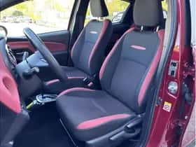 Toyota Yaris (2019) thumbnail 11