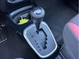 Toyota Yaris (2019) thumbnail 15