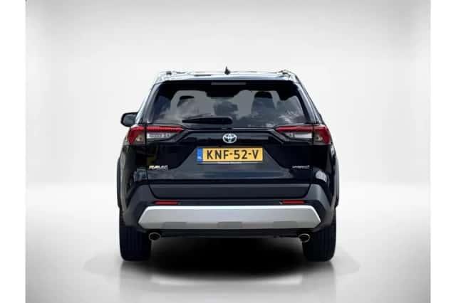 Toyota RAV4 (2022) thumbnail 4