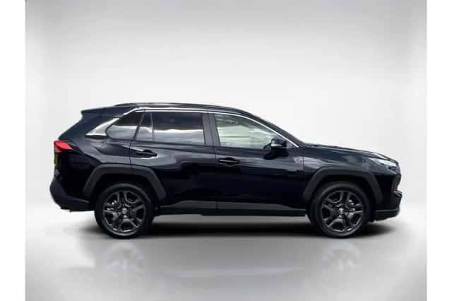 Toyota RAV4 (2022) thumbnail 6