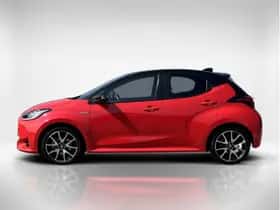 Toyota Yaris (2021) thumbnail 2