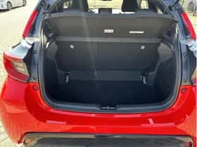 Toyota Yaris (2021) thumbnail 17