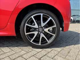Toyota Yaris (2021) thumbnail 18