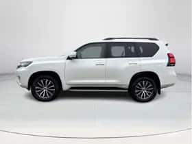 Toyota Land Cruiser (2019) thumbnail 2