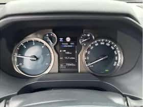 Toyota Land Cruiser (2019) thumbnail 14
