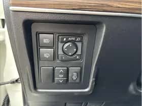 Toyota Land Cruiser (2019) thumbnail 19