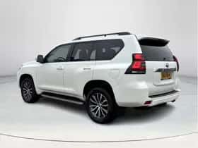 Toyota Land Cruiser (2019) thumbnail 3