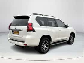 Toyota Land Cruiser (2019) thumbnail 5