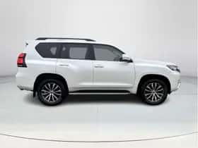 Toyota Land Cruiser (2019) thumbnail 6