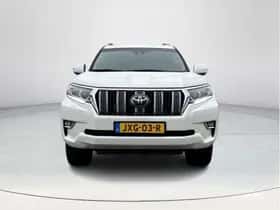 Toyota Land Cruiser (2019) thumbnail 8