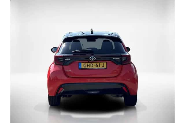 Toyota Yaris (2021) thumbnail 4