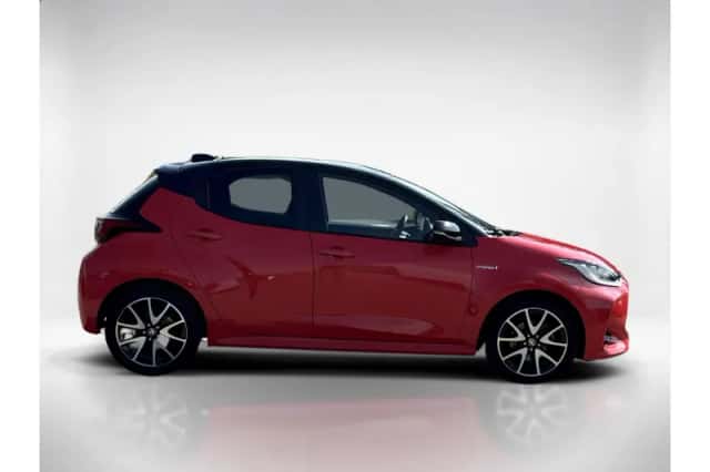 Toyota Yaris (2021) thumbnail 6
