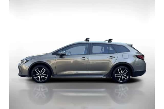Toyota Corolla (2021) thumbnail 2