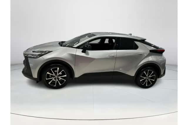 Toyota C-HR (2025) thumbnail 5