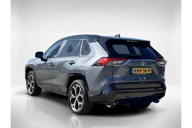 Toyota RAV4 (2024) thumbnail 3