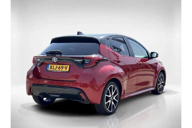 Toyota Yaris (2022) thumbnail 5