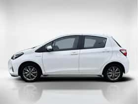 Toyota Yaris (2018) thumbnail 2