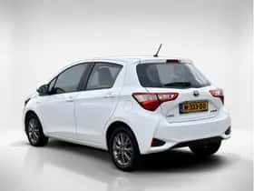 Toyota Yaris (2018) thumbnail 3