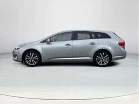 Toyota Avensis (2013) thumbnail 2