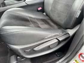 Toyota Avensis (2013) thumbnail 12