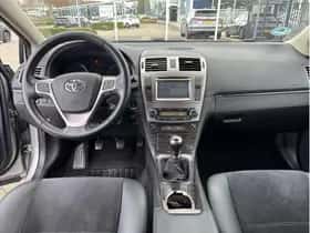 Toyota Avensis (2013) thumbnail 13