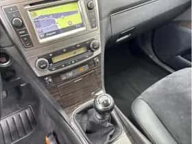 Toyota Avensis (2013) thumbnail 15