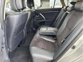 Toyota Avensis (2013) thumbnail 16