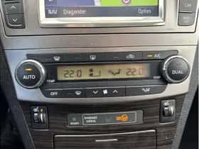 Toyota Avensis (2013) thumbnail 18