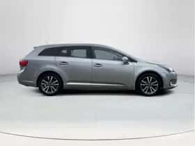 Toyota Avensis (2013) thumbnail 6