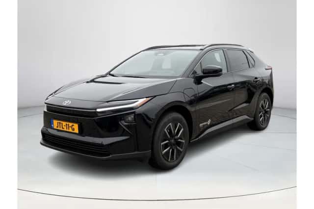 Toyota bZ4X (2026) thumbnail 1