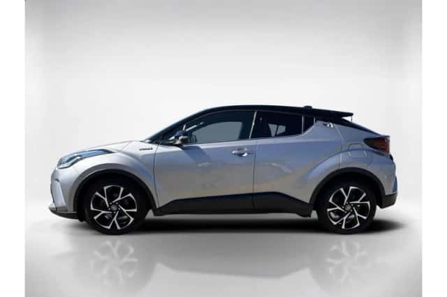 Toyota C-HR (2021) thumbnail 2