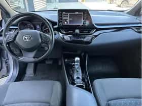 Toyota C-HR (2021) thumbnail 13