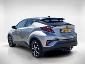 Toyota C-HR (2021) thumbnail 3