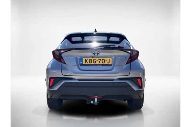 Toyota C-HR (2021) thumbnail 4