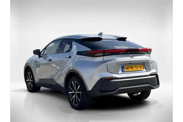 Toyota C-HR (2025) thumbnail 3