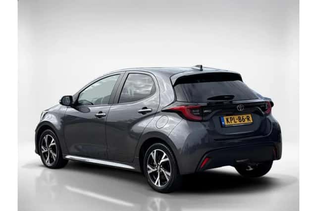 Toyota Yaris (2025) thumbnail 3