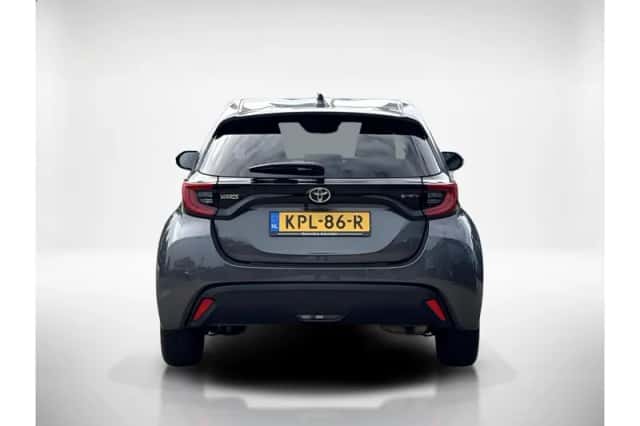 Toyota Yaris (2025) thumbnail 4