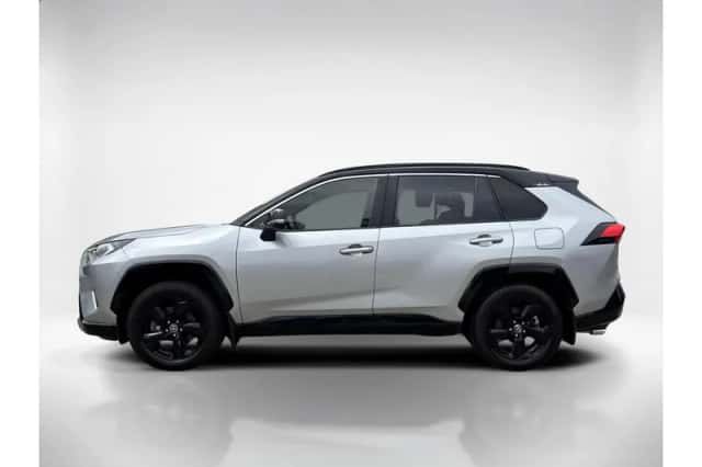 Toyota RAV4 (2022) thumbnail 2