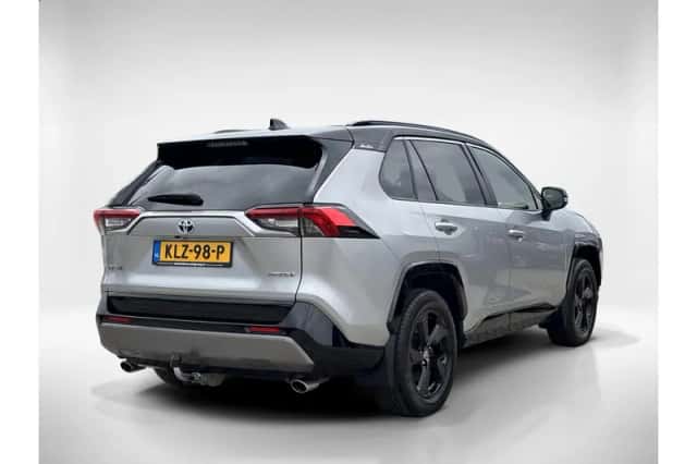 Toyota RAV4 (2022) thumbnail 5