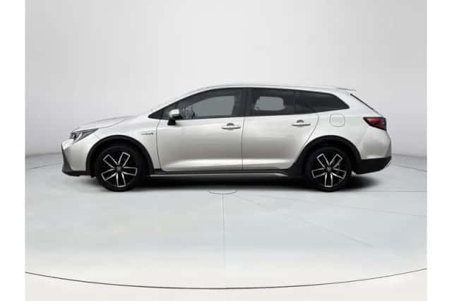 Toyota Corolla (2021) thumbnail 2