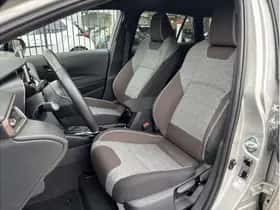 Toyota Corolla (2021) thumbnail 13