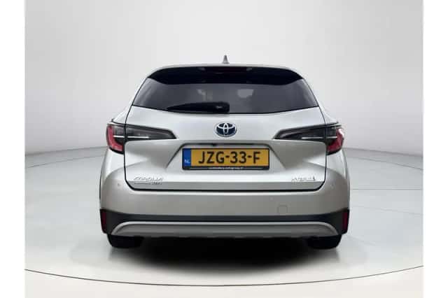 Toyota Corolla (2021) thumbnail 4