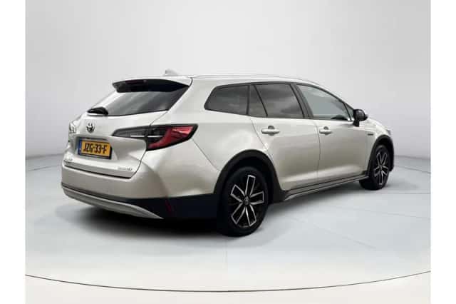 Toyota Corolla (2021) thumbnail 5