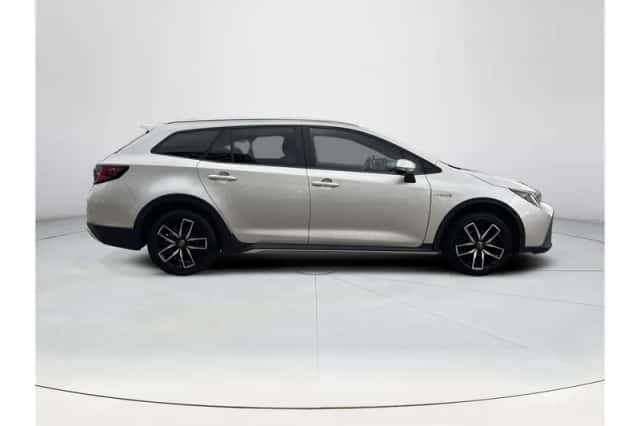 Toyota Corolla (2021) thumbnail 6