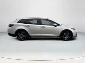 Toyota Corolla (2021) thumbnail 6