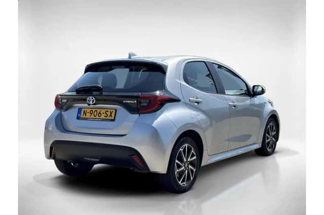 Toyota Yaris (2021) thumbnail 5