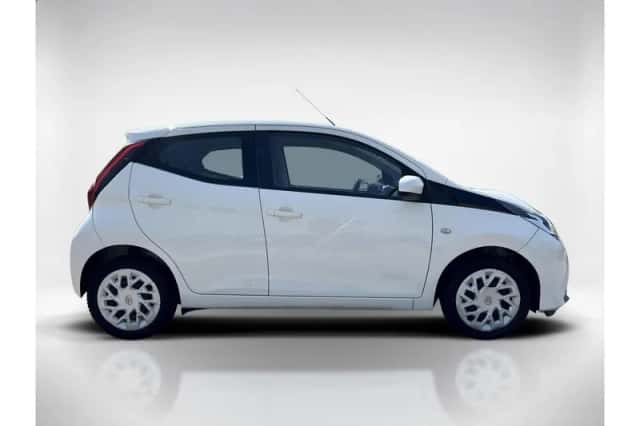 Toyota Aygo (2021) thumbnail 6