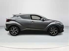 Toyota C-HR (2022) thumbnail 4